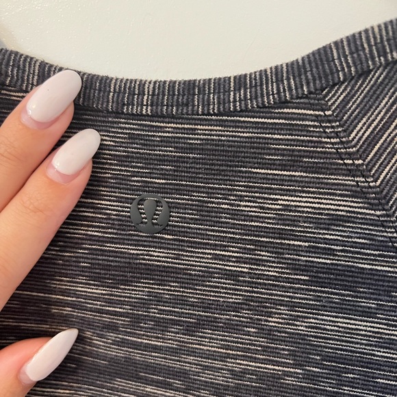 Lululemon Lab City Pullover - Picture 4 of 7